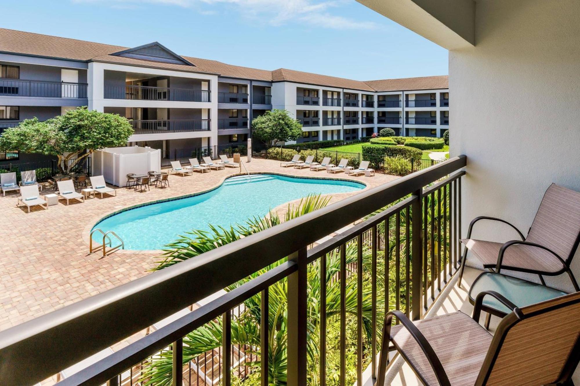 Courtyard By Marriott Orlando Lake Buena Vista At Vista Centre Dış mekan fotoğraf