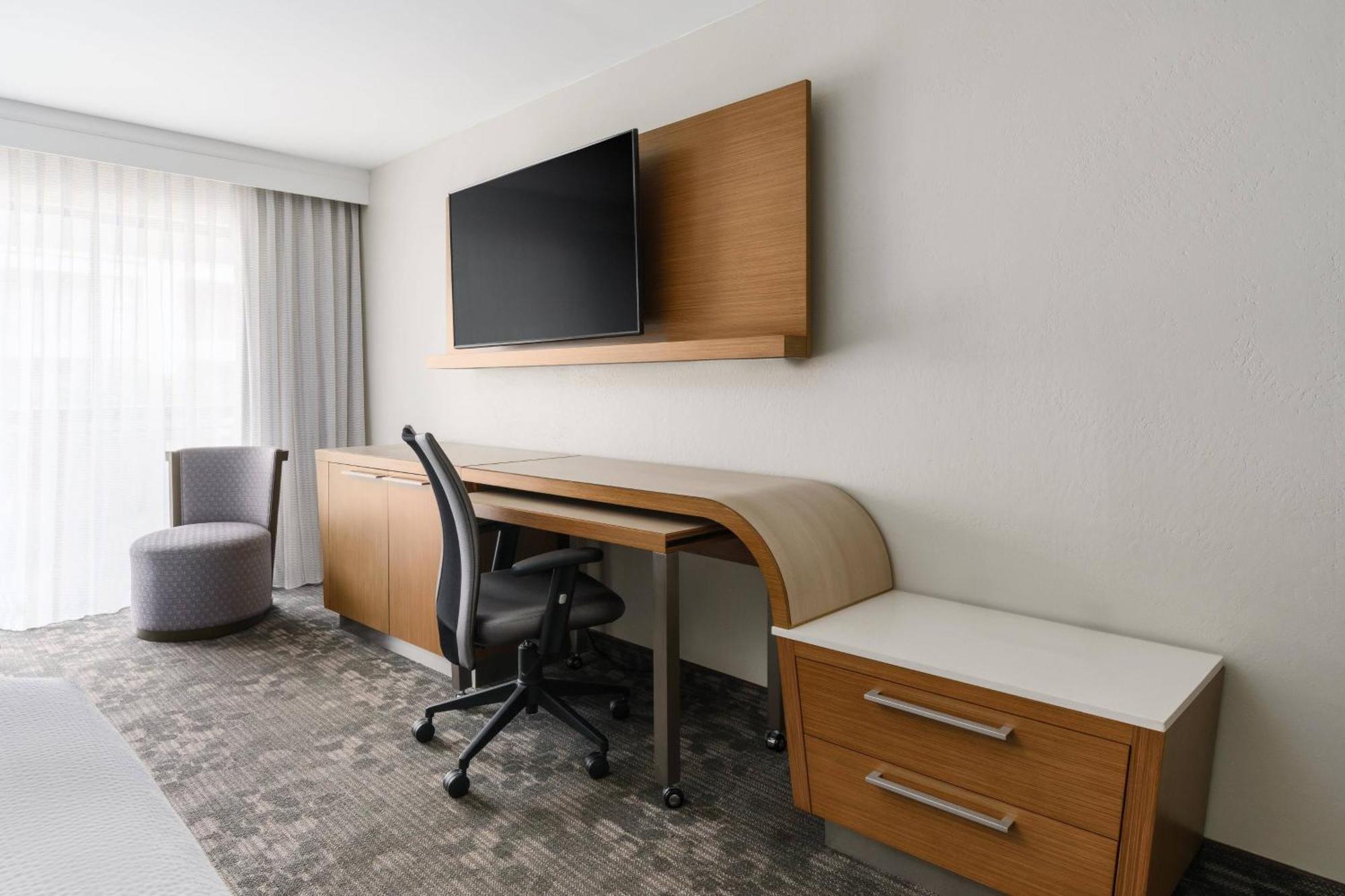 Courtyard By Marriott Orlando Lake Buena Vista At Vista Centre Dış mekan fotoğraf