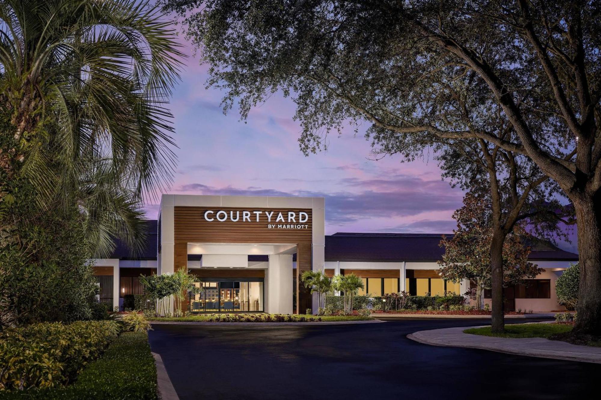Courtyard By Marriott Orlando Lake Buena Vista At Vista Centre Dış mekan fotoğraf